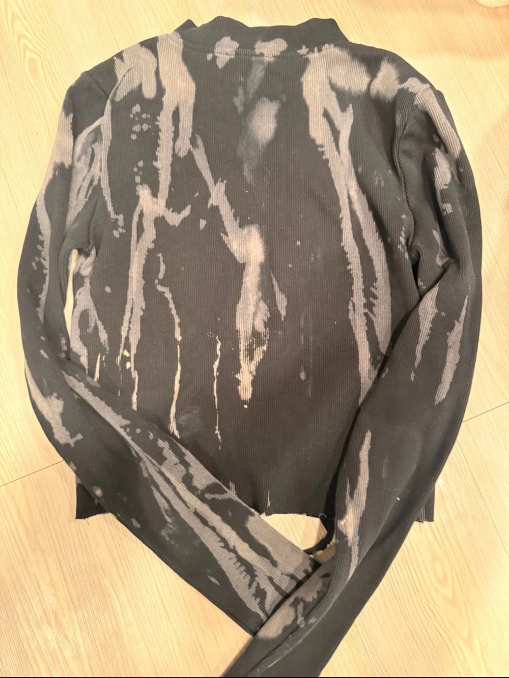 Dolls Kill Black & Gray Lace-Up Long Sleeve Crop Top - Picture 3 of 3